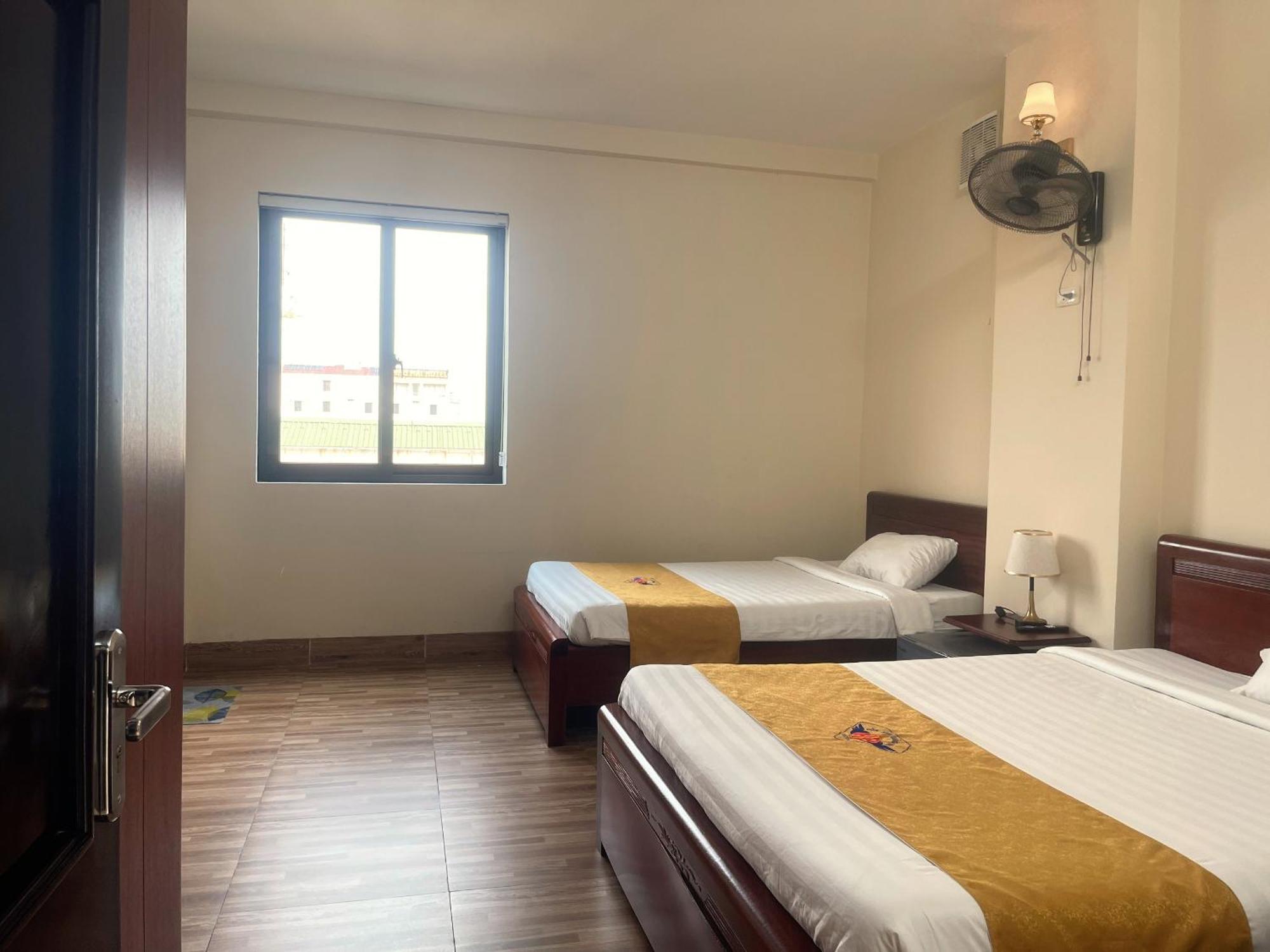 Khach San Hoa Binh Quang Tri Hotel Dong Ha Екстериор снимка